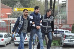 Bursa'da komşusunu kurşunlayan zanlı yakalandı
