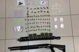 İzmir'de zehir tacirlerine operasyon