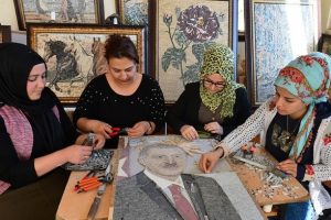Erdoğan'ın 5 bin par&ccedil;alı mozaik portresini yaptılar