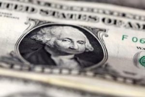 Zeybekci'den kritik dolar a&ccedil;ıklaması
