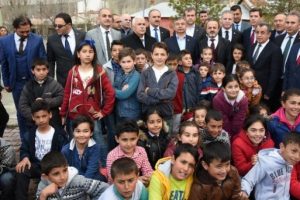17 Nisan g&uuml;n&uuml; okullar tatil edildi