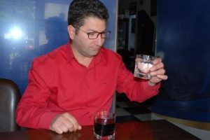 30 yıldır su i&ccedil;miyor: &Ouml;lsem de i&ccedil;mem