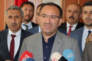 Bozdağ: Ahlaksızlık, saygısızlıktır
