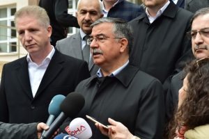 Bakan Yılmaz'dan okul m&uuml;d&uuml;rlerine referandum talimatı