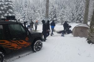 Kamp i&ccedil;in gittikleri yaylada mahsur kaldılar