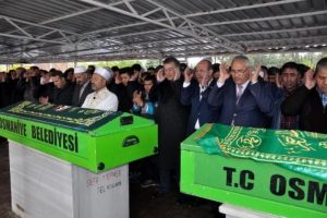 Fabrikada gazdan zehirlenen iş&ccedil;iler toprağa verildi