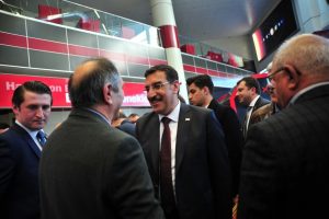 T&uuml;fenkci Bursa'da bir dizi ziyaretlerde bulundu