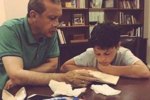 Cumhurbaşkanı Erdoğan o fotoğrafın hikayesini anlattı