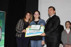 Bursa'da 'Sağlıklı Nesil, Sağlıklı Gelecek' yarışmasının &ouml;d&uuml;lleri sahiplerini buldu