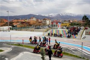 &Ouml;ğrencilere uygulamalı trafik eğitimi veriliyor