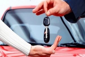 "Otomobilde kur zammı beklentisi ger&ccedil;ek&ccedil;i değil"