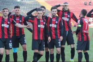 Karag&uuml;mr&uuml;k'ten altın değerinde 3 puan!