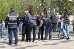 Bursa'daki HDP mitingine 900 kişi geldi, 1000 polis g&ouml;rev yaptı
