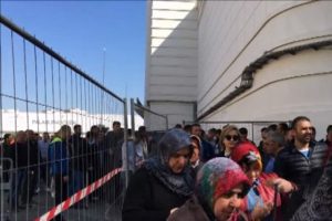 Oy vermek 450 kilometre yol gittiler