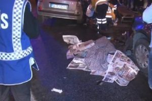İstanbul'da feci kaza: 1 &ouml;l&uuml;, 2 yaralı