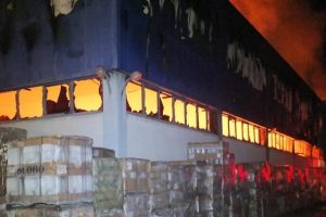 Bilecik'te Eczacıbaşı Yapı &Uuml;r&uuml;nleri Tesisinde yangın