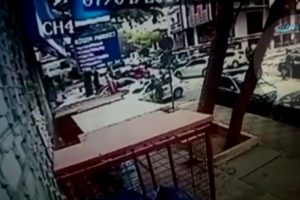 10 saniyede otomobil &ccedil;aldılar