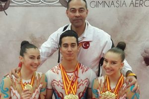 'Altın kız'dan 3 altın daha!