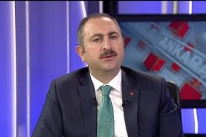 Abd&uuml;lhamit G&uuml;l: Partili cumhurbaşkanı şart değil