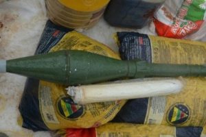 Ter&ouml;ristlerin sığınağından anti tank roketi &ccedil;ıktı