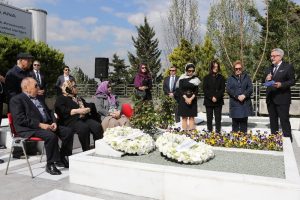 Sakıp Sabancı vefatının 13. yılında mezarı başında anıldı