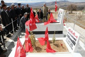 Kahraman Şehit Fethi Sekin'e ziyaret&ccedil;i akını