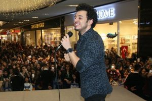 Şarkıcı Buray eşinden boşanıyor