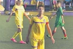 Futbol okulunda sapık antren&ouml;r tacizi!