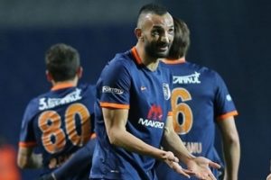 Galatasaray'a g&ouml;nderme, Beşiktaş'a mesaj!