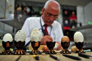 Hayata yumurta kabuklarıyla tutundu, yaşadıklarını Bursa'da anlattı