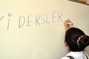 'Dik temel yazıyla daha kolay okuma yazma &ouml;ğrenilecek'