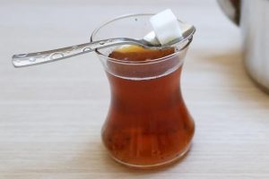 '50 gram yeterliyken 150 gram şeker t&uuml;ketiyoruz'