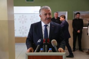 Bakan Arslan: T&uuml;m derdimiz &ccedil;ift başlı y&ouml;netim olmasın
