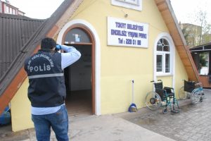 Bilgisayarları &ccedil;alınan engeliler, hırsıza seslendi