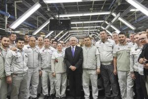 Kılı&ccedil;daroğlu Bursa'da TOFAŞ &ccedil;alışanlarıyla buluştu
