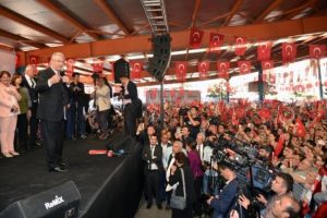 Deniz Baykal: "Tek adam anayasası dayatılıyor"