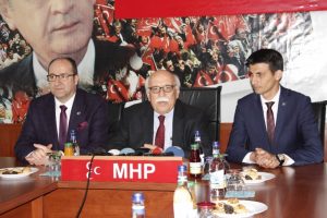 Bakan Avcı MHP İl Başkanlığını ziyaret etti