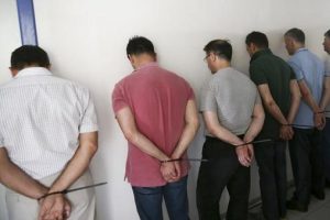 'Yurtta sulh' &uuml;yelerinin eş ve &ccedil;ocuklarına operasyon