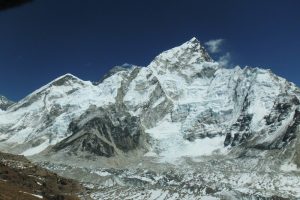 Everest Dağı'nın y&uuml;ksekliği yeniden &ouml;l&ccedil;&uuml;lecek
