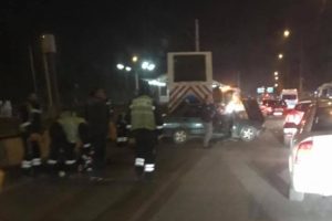Bursa'da otomobil temizlik iş&ccedil;ilerinin arasına daldı: 1 &ouml;l&uuml;, 2 yaralı