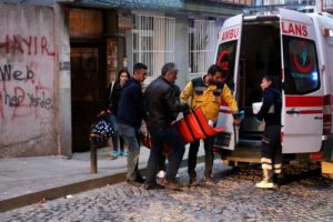 Yengesini yaralayıp 6 yaşındaki yeğenini ka&ccedil;ırdı