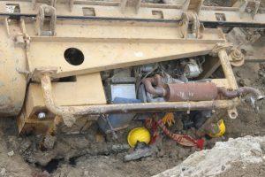 İş makinesinin altında kalan iş&ccedil;i hayatını kaybetti