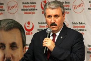 Destici: T&uuml;rkiye, 35 senedir darbe anayasasıyla y&ouml;netiliyor
