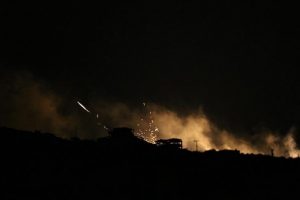 Suriye'de Halep'in batısına fosfor bombalı saldırı