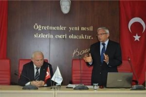 Eğitim Anadolu &Uuml;niversitesinde masaya yatırıldı