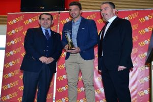 Muslera Galatasaray'da yılın sporcusu se&ccedil;ildi