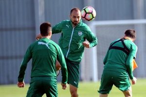 Bursaspor, Akhisar Belediyespor'a hazırlanıyor