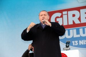 Cumhurbaşkanı Erdoğan: "Avrupa'nın makyajı d&ouml;k&uuml;l&uuml;yor"