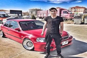 Ankara'da yaşanan trafik kazası ikiz kardeşleri ayırdı