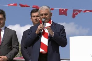 Binali Yıldırım: A&ccedil; şu değişiklikleri bir oku